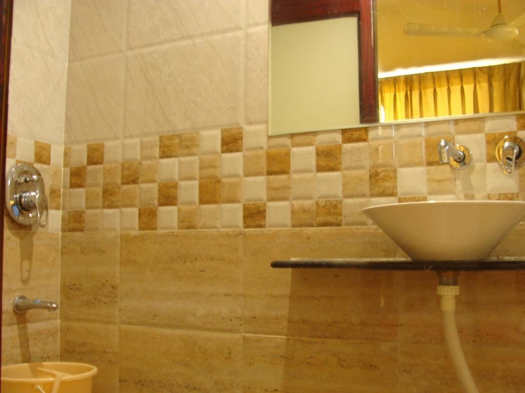Tulsi Motel Nadiad Exterior photo